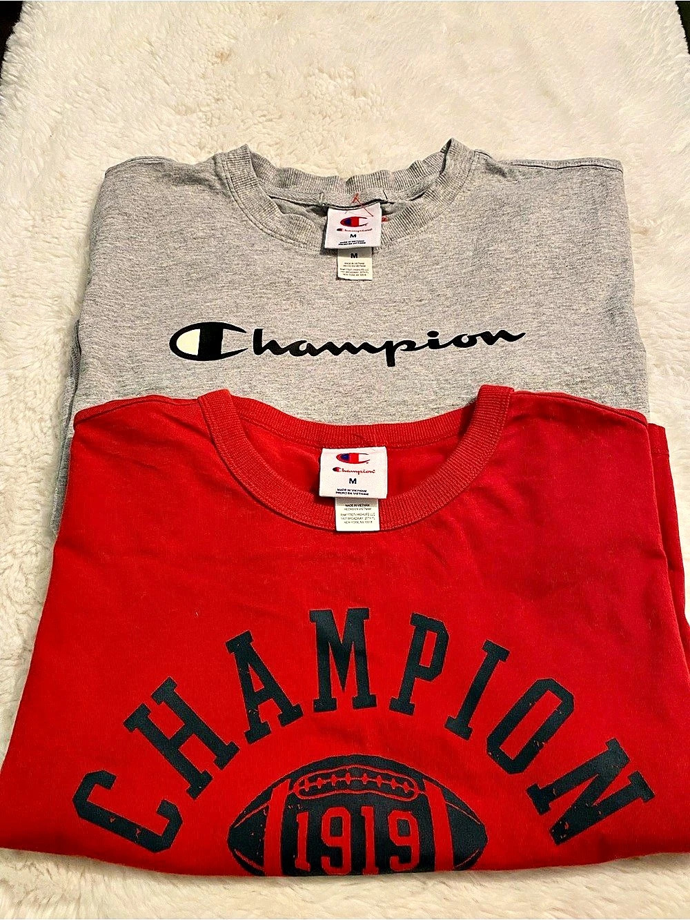 Champion women M Lot of 2 Graphic Logo Crew Neck Short Sleeve T-Shirts Redi/Gray